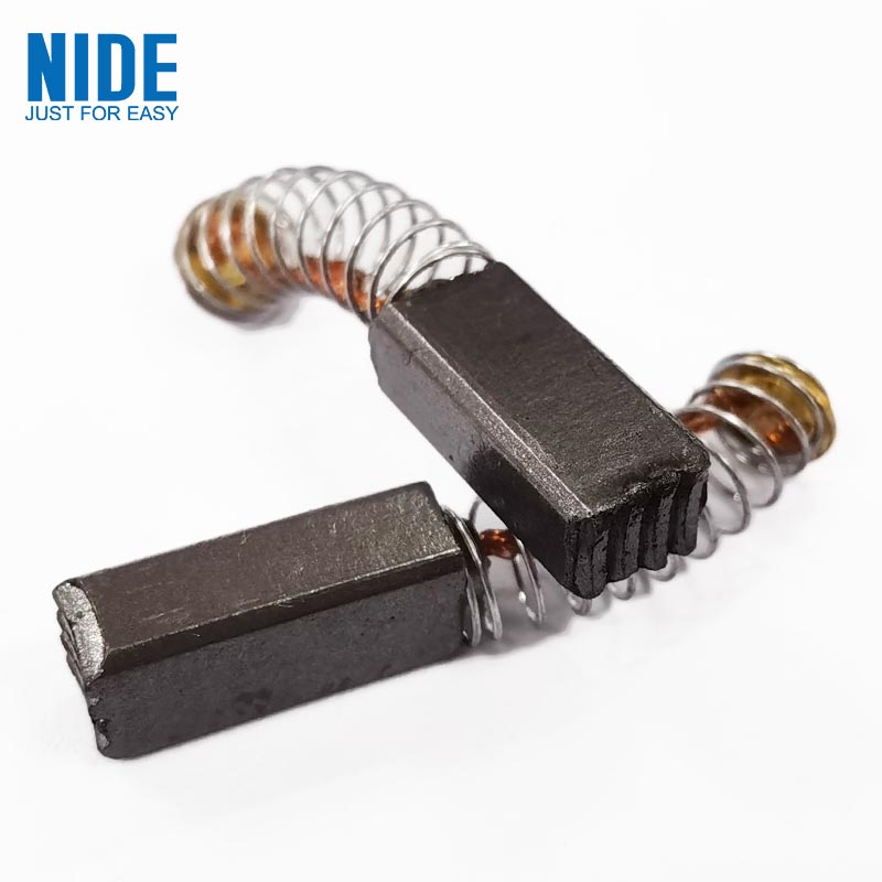 What are the daily inspection items for carbon brushes
