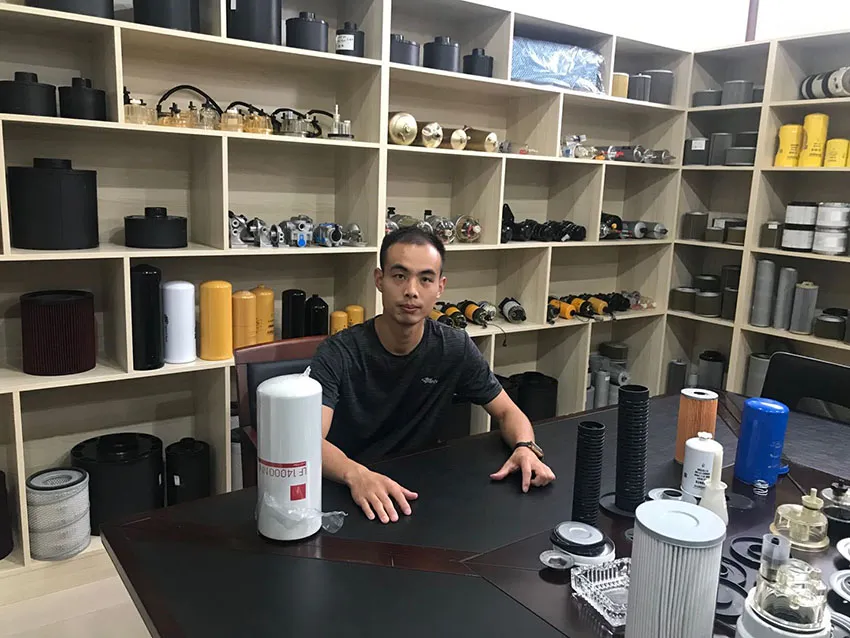 1457429969 Industry Mining Dust Collector Filter Element 32004133A FF5114 Excavator Oil Filters