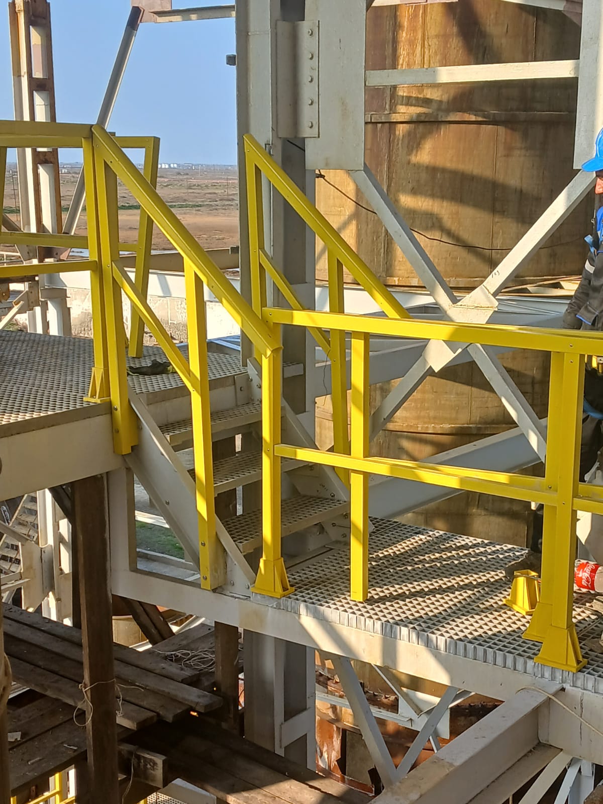 OEM Steel Handrail Solutions: Durable and Customizable Designs for Modern Spaces